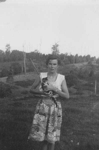 helen_xmas_1959.jpg helen_xmas_1959.jpg