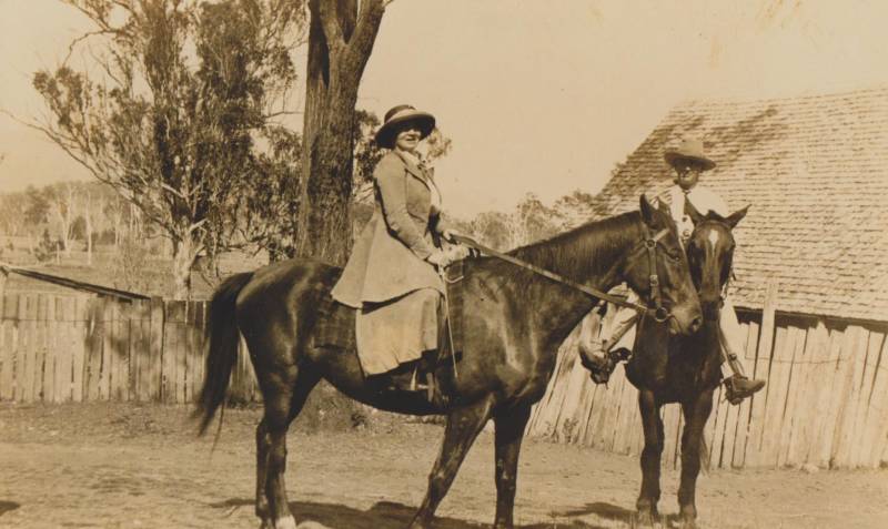 maroon_t_bm-p_unknown_woman_cropped.jpeg maroon_t_bm-p_unknown_woman_cropped.jpeg