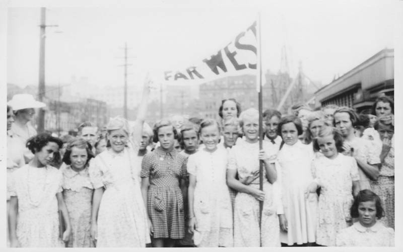 nora_rfw_children.jpg nora_rfw_children.jpg