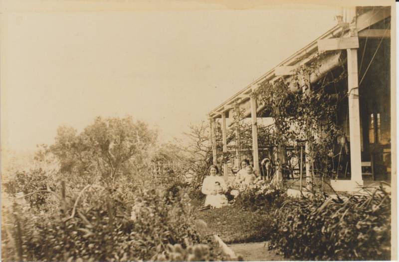 family_at_maroon.jpeg family_at_maroon.jpeg